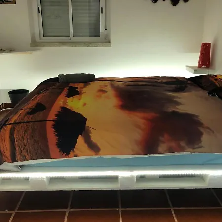 Fonte Da Telha Cliff House *