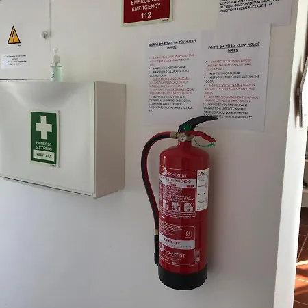 Fonte Da Telha Cliff House