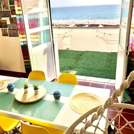 Fonte Da Telha Cliff House *