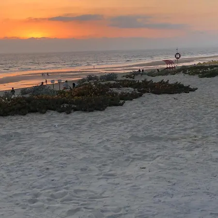 Fonte Da Telha Cliff House