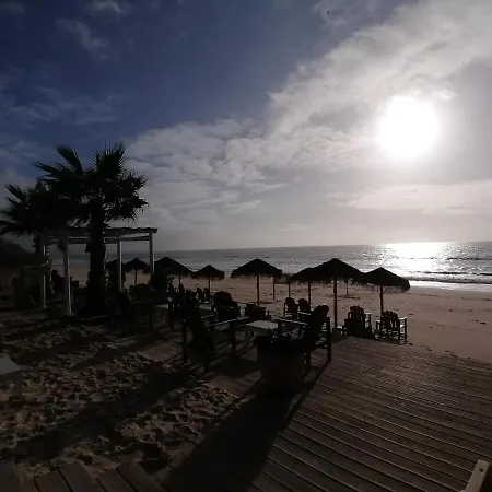 Fonte Da Telha Cliff House Aroeira (Setubal)