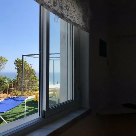 Pensión Fonte Da Telha Cliff House Aroeira (Setubal)