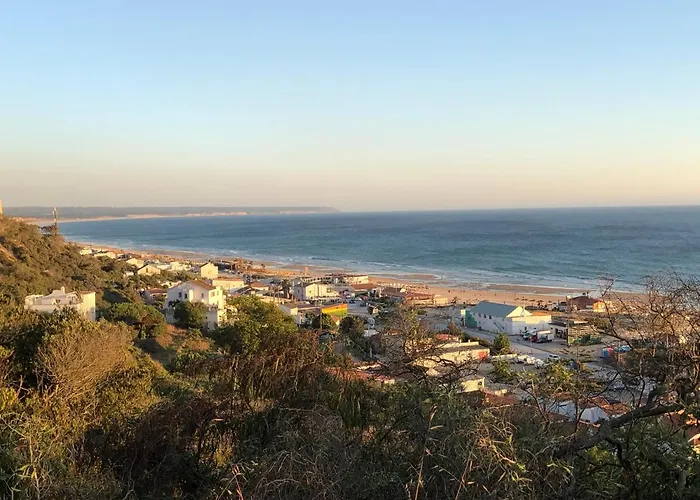 Gasthof Fonte Da Telha Cliff House