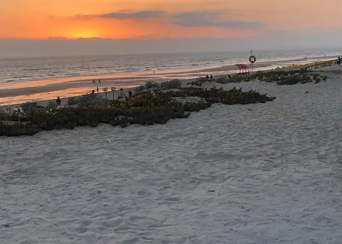 Fonte Da Telha Cliff House