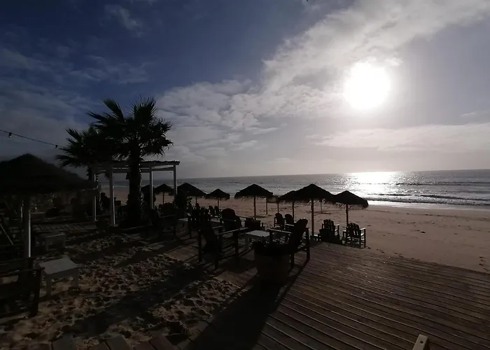 Fonte Da Telha Cliff House Aroeira (Setubal)