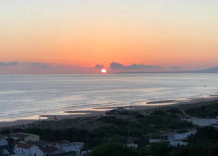 Fonte Da Telha Cliff House
