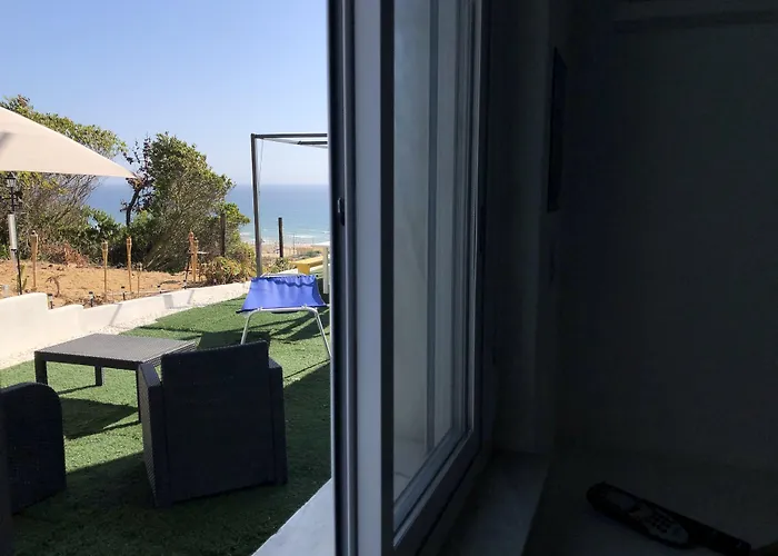 Fonte Da Telha Cliff House Aroeira (Setubal)